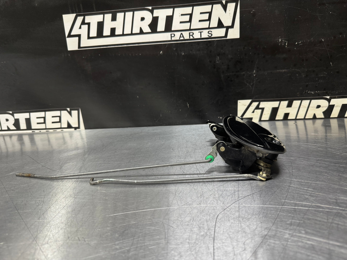 1997-2004 C5 CORVETTE BLCK RH DOOR HANDLE OEM #L485