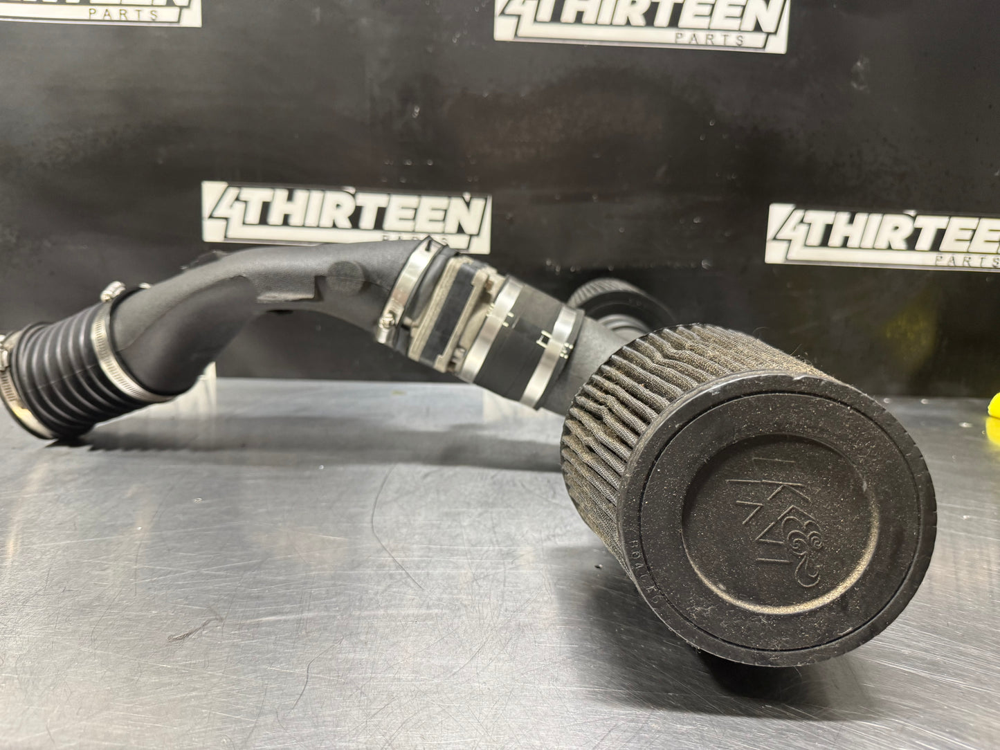97-04 CORVETTE C5 AIR INTAKE W/ MAF #L484