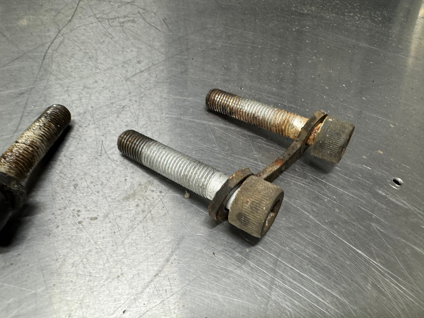 2004 PONTIAC GTO AXLE BOLTS OEM