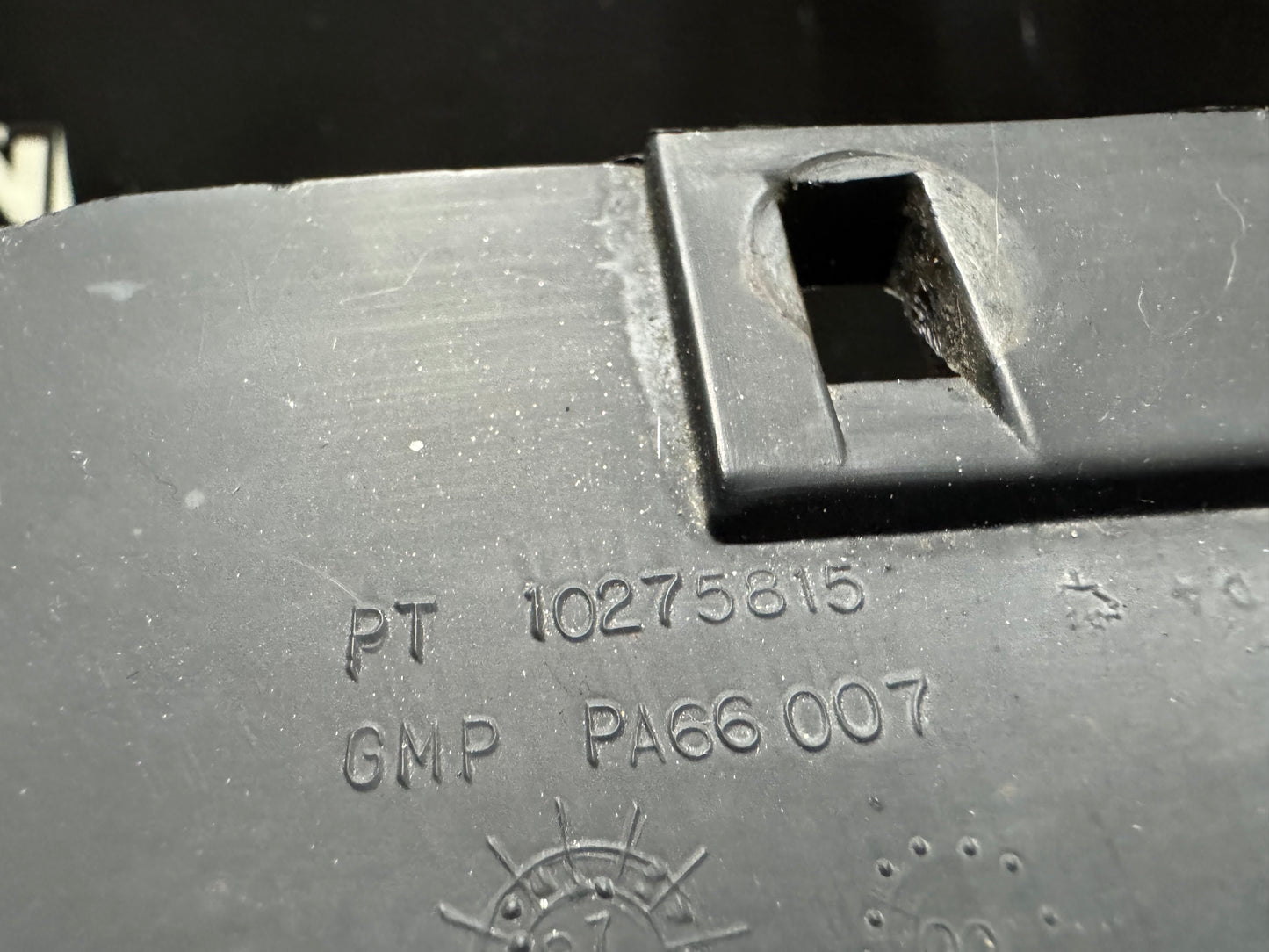 99-02 CHEVY CAMARO PCM/ECM COMPUTER BRACKET 10275815 OEM #N651