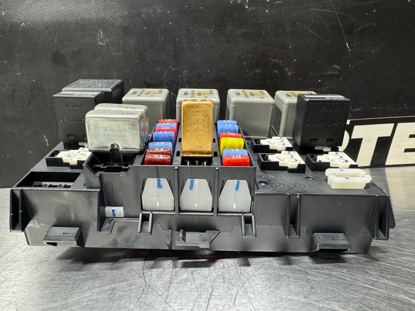 04-06 PONTIAC GTO CABIN FUSE BOX OEM #L431
