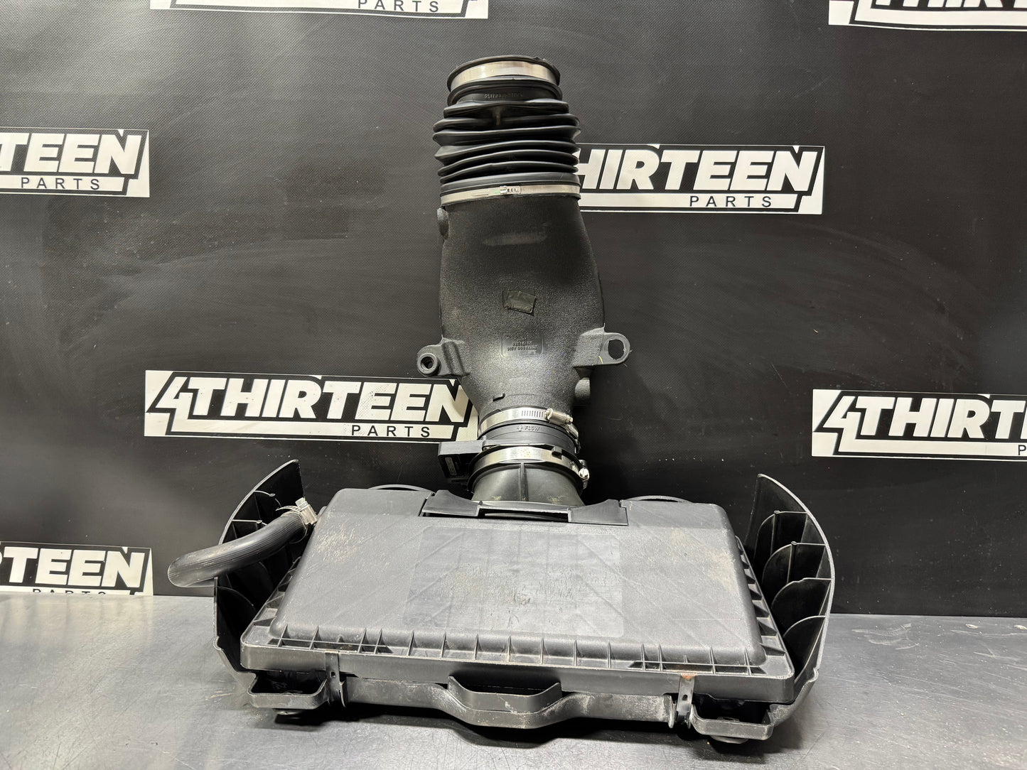 1997 - 2004 CORVETTE C5 Z06 AIR INTAKE OEM W/ MAF 25179366 #L244