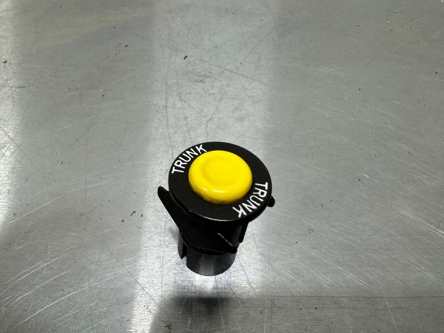 1997-2004 CORVETTE C5 TRUNK RELEASE SWITCH BUTTON