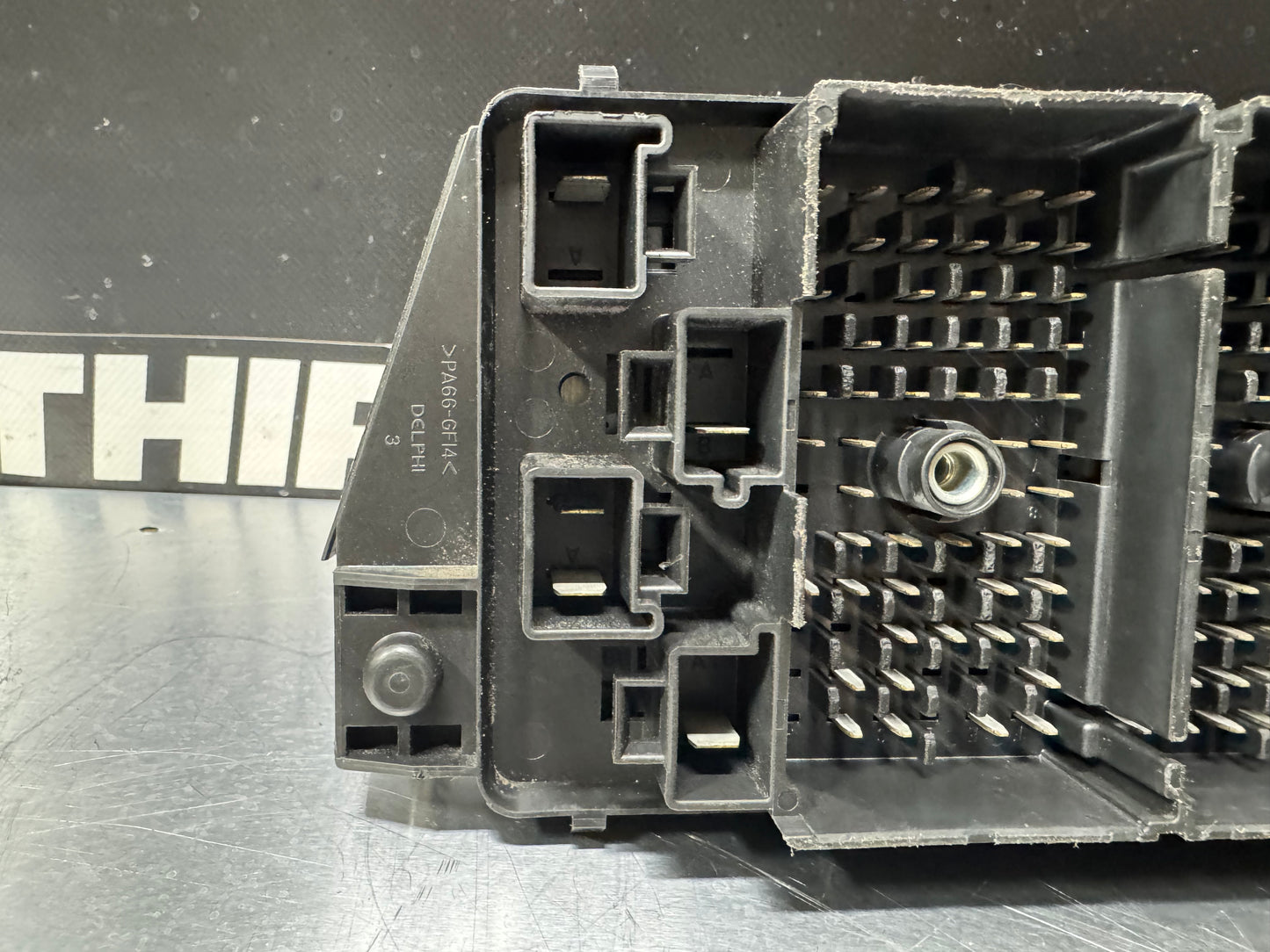 01-04 CORVETTE C5 ENGINE BAY FUSE RELAY BOX OEM 10316193 #L227