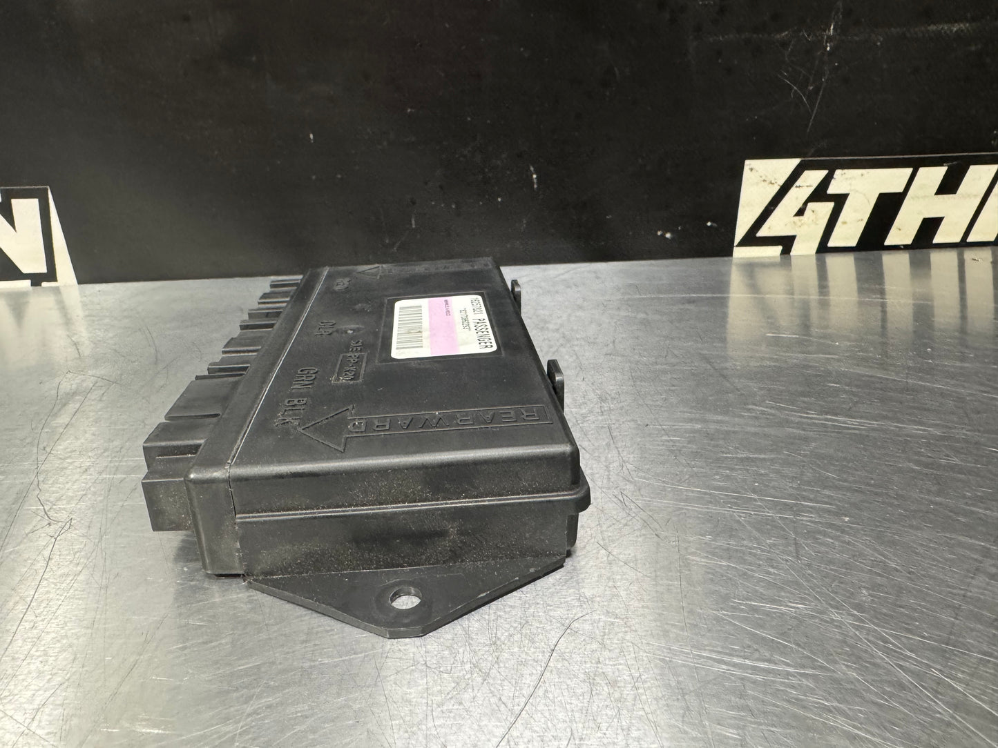 1997-1999 C5 CORVETTE PASSENGER SIDE DOOR CONTROL MODULE 16257821 USED OEM #L487