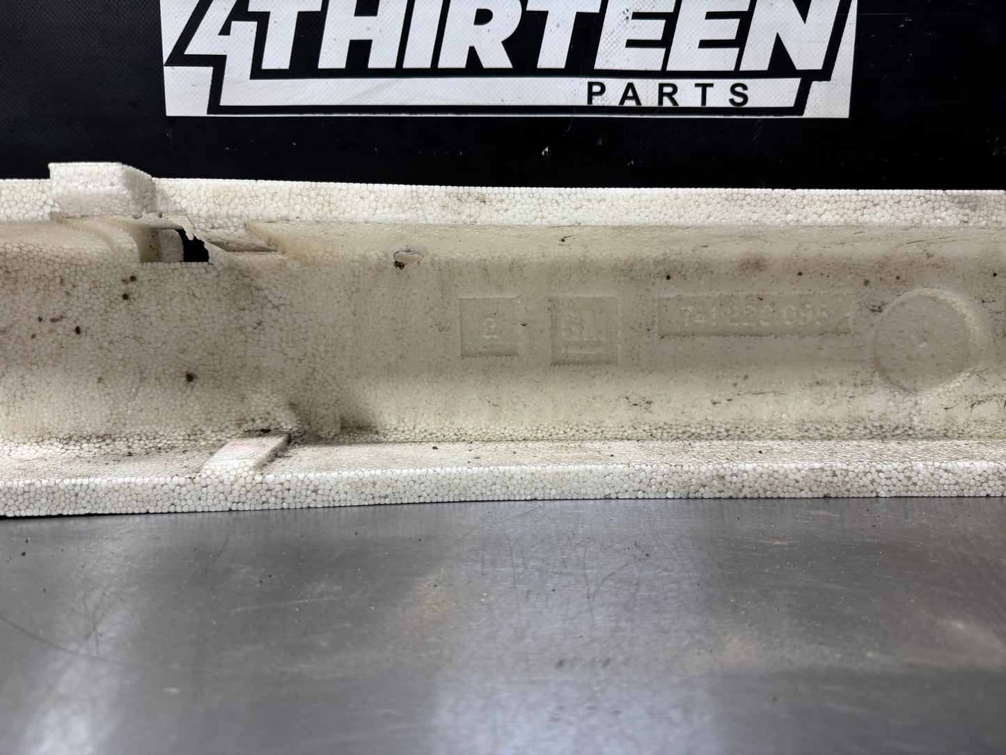 04-06 PONTIAC GTO REAR BUMPER ENERGY ABSORBER OEM 92119495 #L468