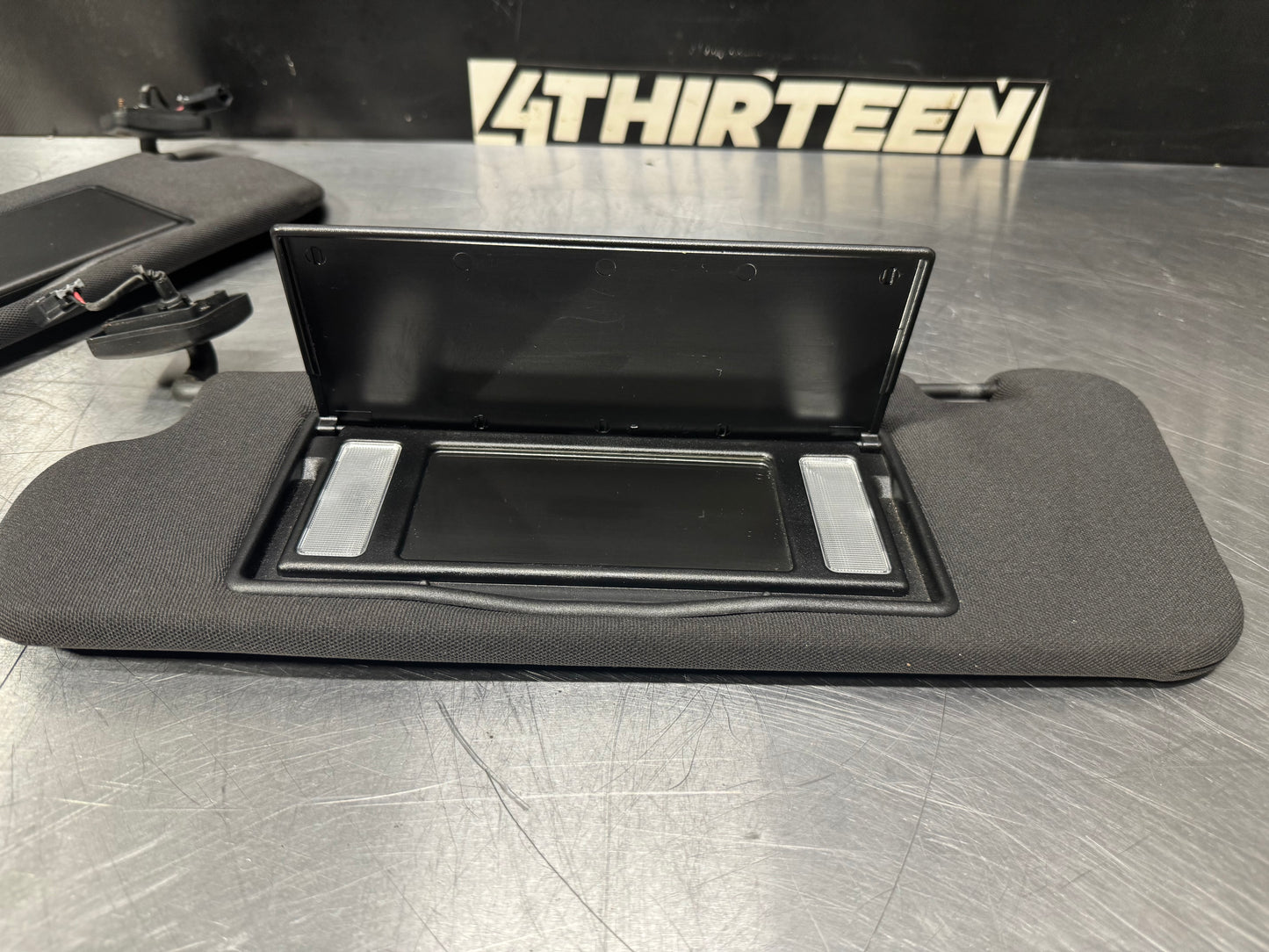 04-06 PONTIAC GTO SUN VISOR SET LH AND RH SIDE DRIVER AND PASSENGER SIDE #L437