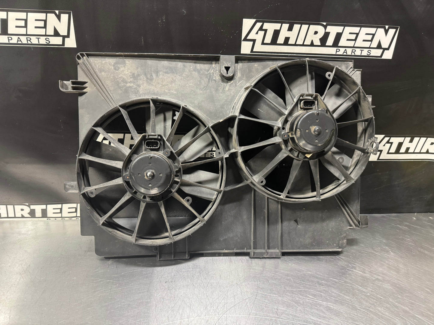 97-04 C5 CORVETTE DUAL RADIATOR FAN W/ SHROUD OEM #L491