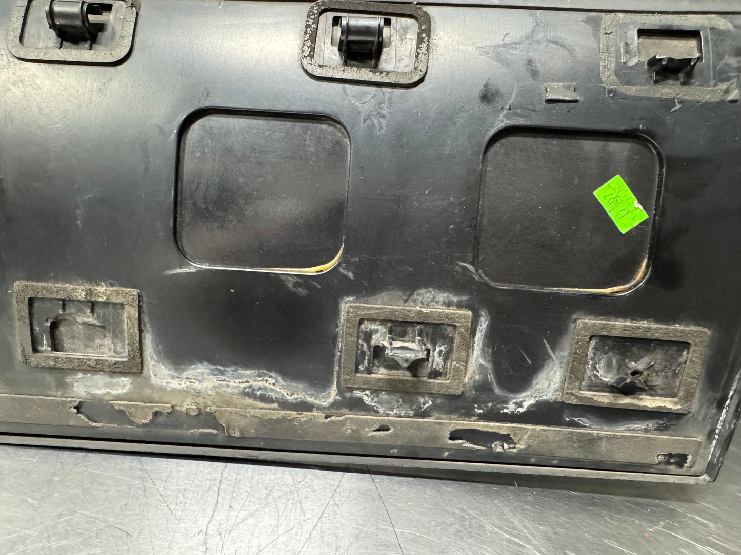 13-14 FORD MUSTANG GT TRUNK FINISH PANEL MOLDING OEM #L439