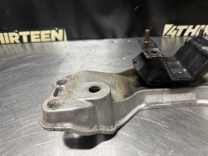 04-06 PONTIAC GTO TRANSMISSION T56 CROSSMEMBER OEM #N197