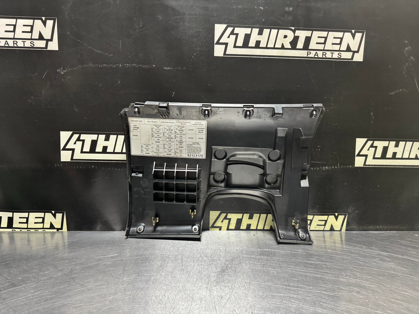 04 - 06 PONTIAC GTO KNEE BOLSTER BLCK OEM 92123170 #N687