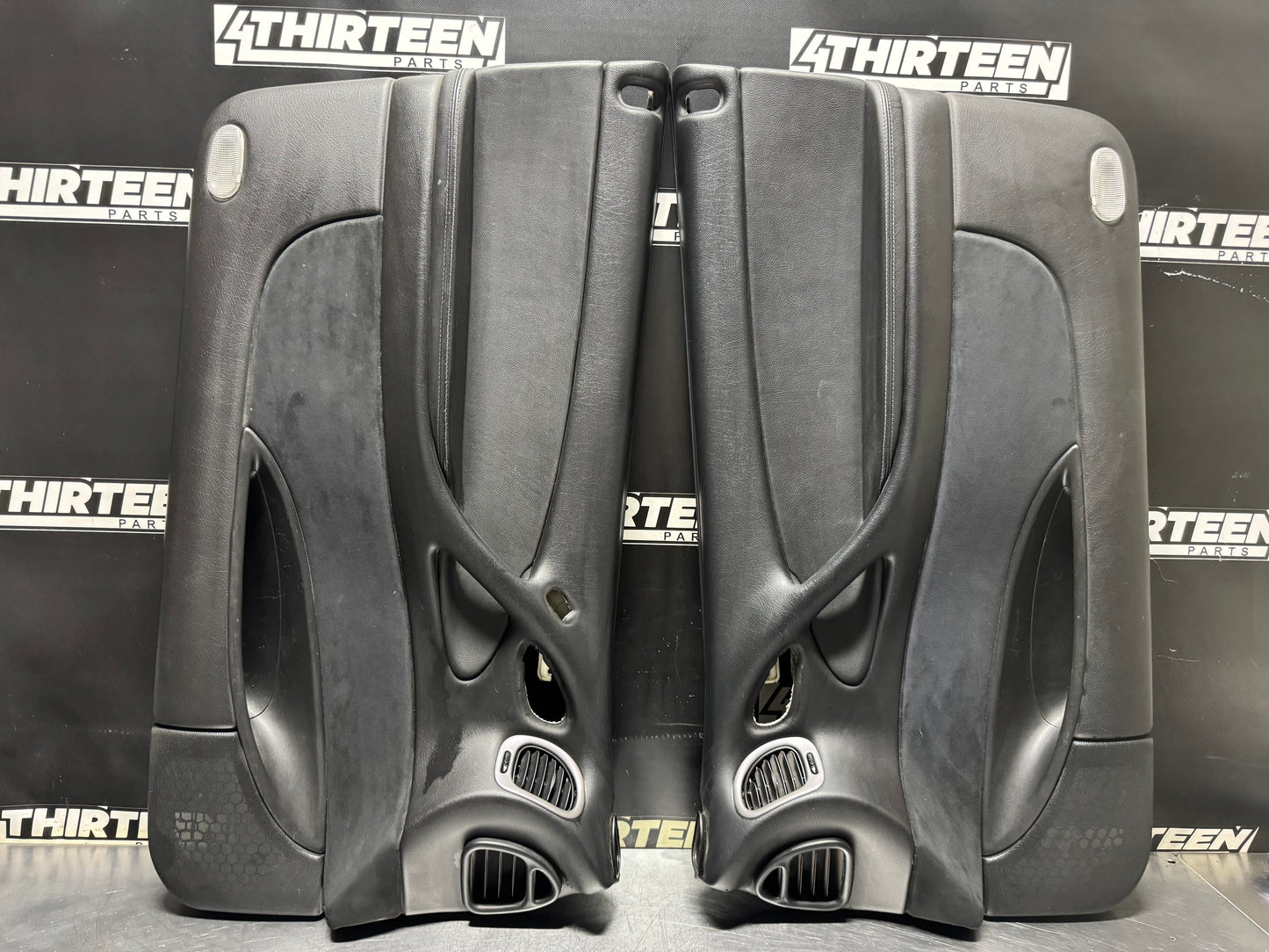 04-06 PONTIAC GTO  BLK DOOR PANEL SET LH AND RH #N430