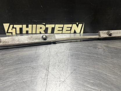 04-06 PONTIAC GTO UPPER REAR CENTER BUMPER BRACKET 92049262 OEM #N382