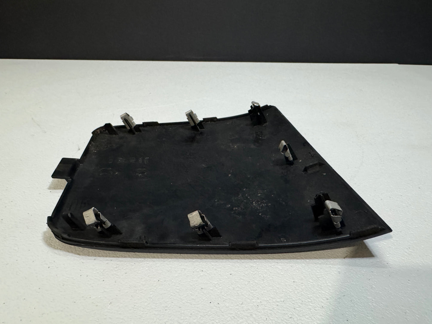 04-06 PONTIAC GTO RADIO DASH BEZEL TOP TRIM OEM #K8