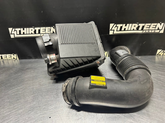 01-05 CHEVY SILVERADO 6.6L LLY DURAMAX AIR INTAKE AIR BOX ASSEMBLY OEM #N456