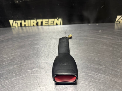 1997-2004 CORVETTE C5 RH PASSENGER SEAT BELT BUCKLE RECEIVER BLCK OEM #N497