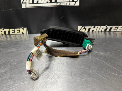 1997-2004 CORVETTE C5 USED OEM CENTER DASH VENT #N168