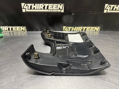 04 - 06 PONTIAC GTO KNEE BOLSTER BLCK OEM 92123170 #N687