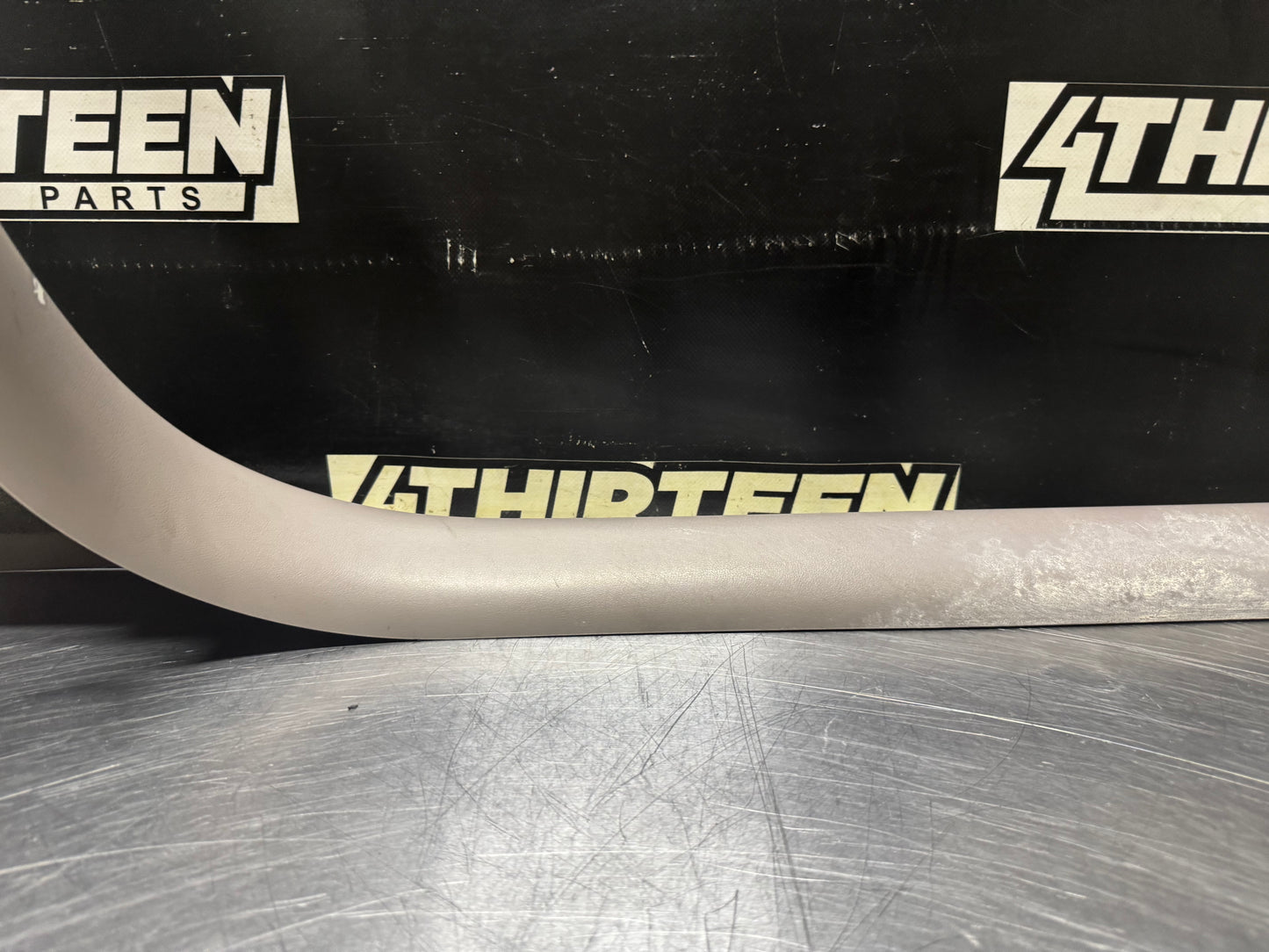 1997-2004 C5 CORVETTE DRIVER SIDE DOOR SILL KICK PANEL LH SHALE 10247091 #N404