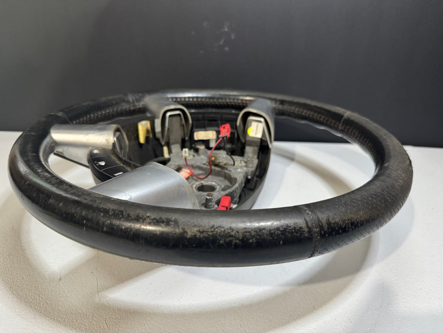 04-06 PONTIAC GTO STEERING WHEEL USED OEM #K11