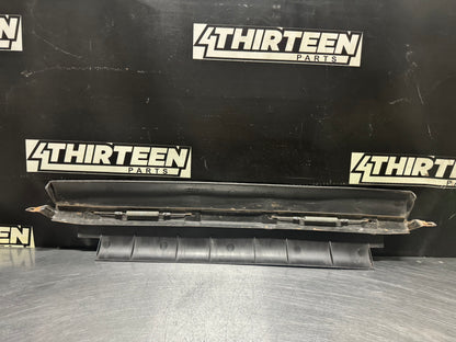 97-04 C5 CORVETTE LOWER CENTER AIR DEFLECTOR ASSEMBLY 10401458 OEM #N606