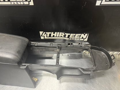 04-06 PONTIAC GTO CENTER CONSOLE ASSEMBLY WITH ARMREST OEM #N312