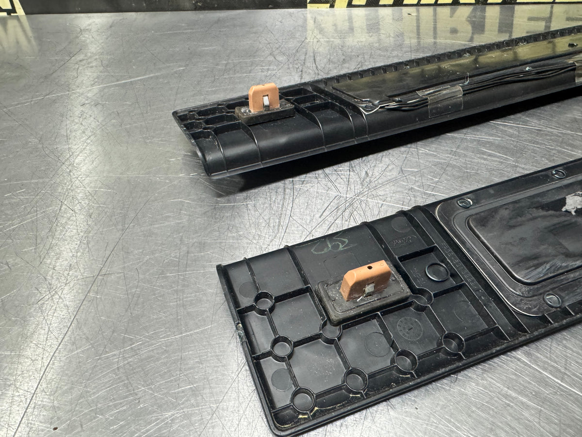15-17 FORD MUSTANG GT ILLUMINATED DOOR SILLS PAIR #V1