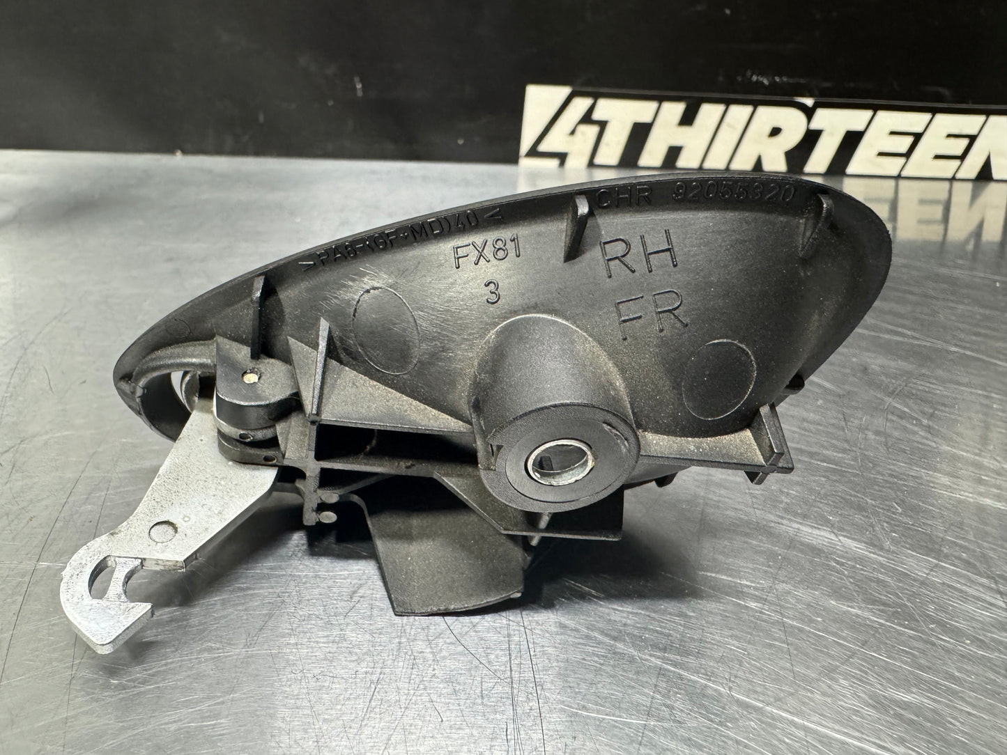 04-06 PONTIAC GTO RH PASSENGER SIDE INTERIOR DOOR HANDLE OEM #L391
