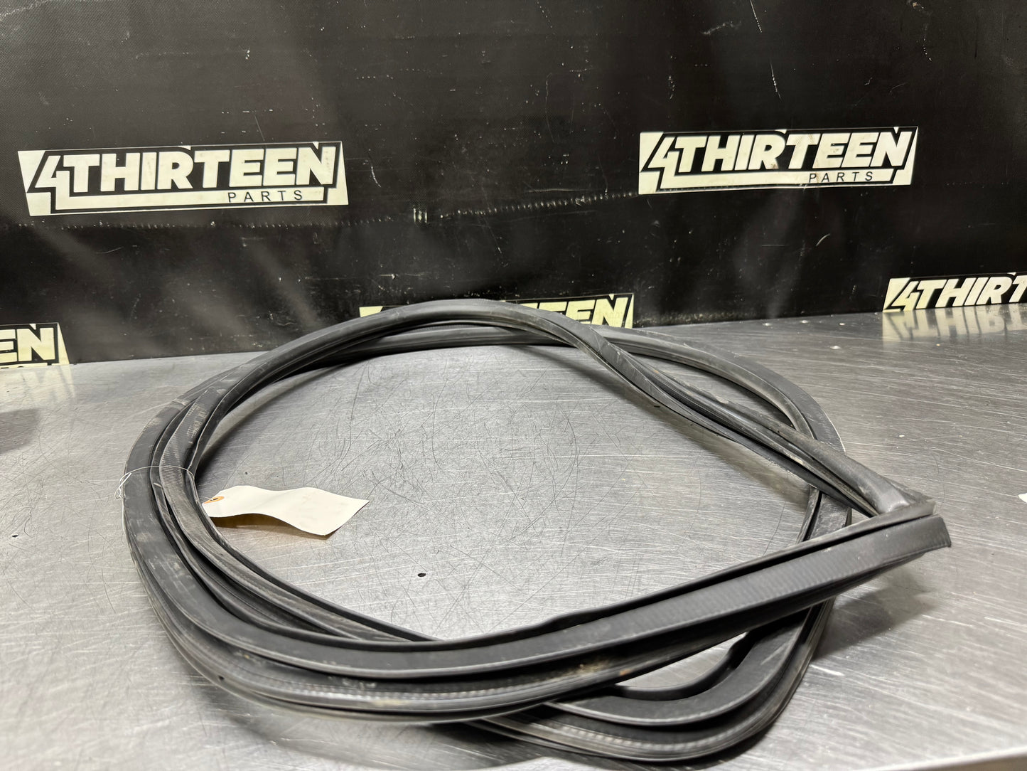 04-06 PONTIAC GTO RH PASSENGER DOOR SILL WEATHER STRIP SEAL OEM #N717