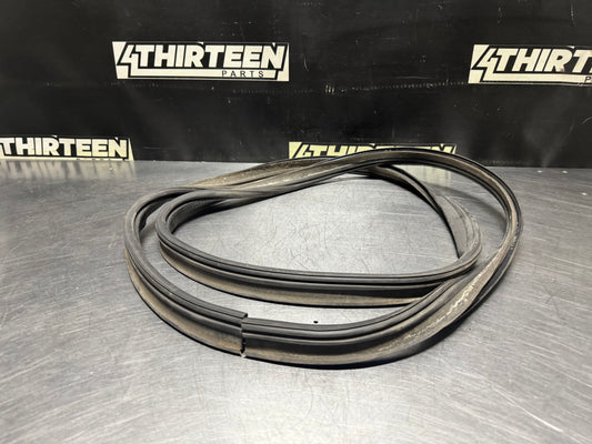 1997-2004 CORVETTE C5 COUPE TRUNK/HATCH SEAL OEM #N526