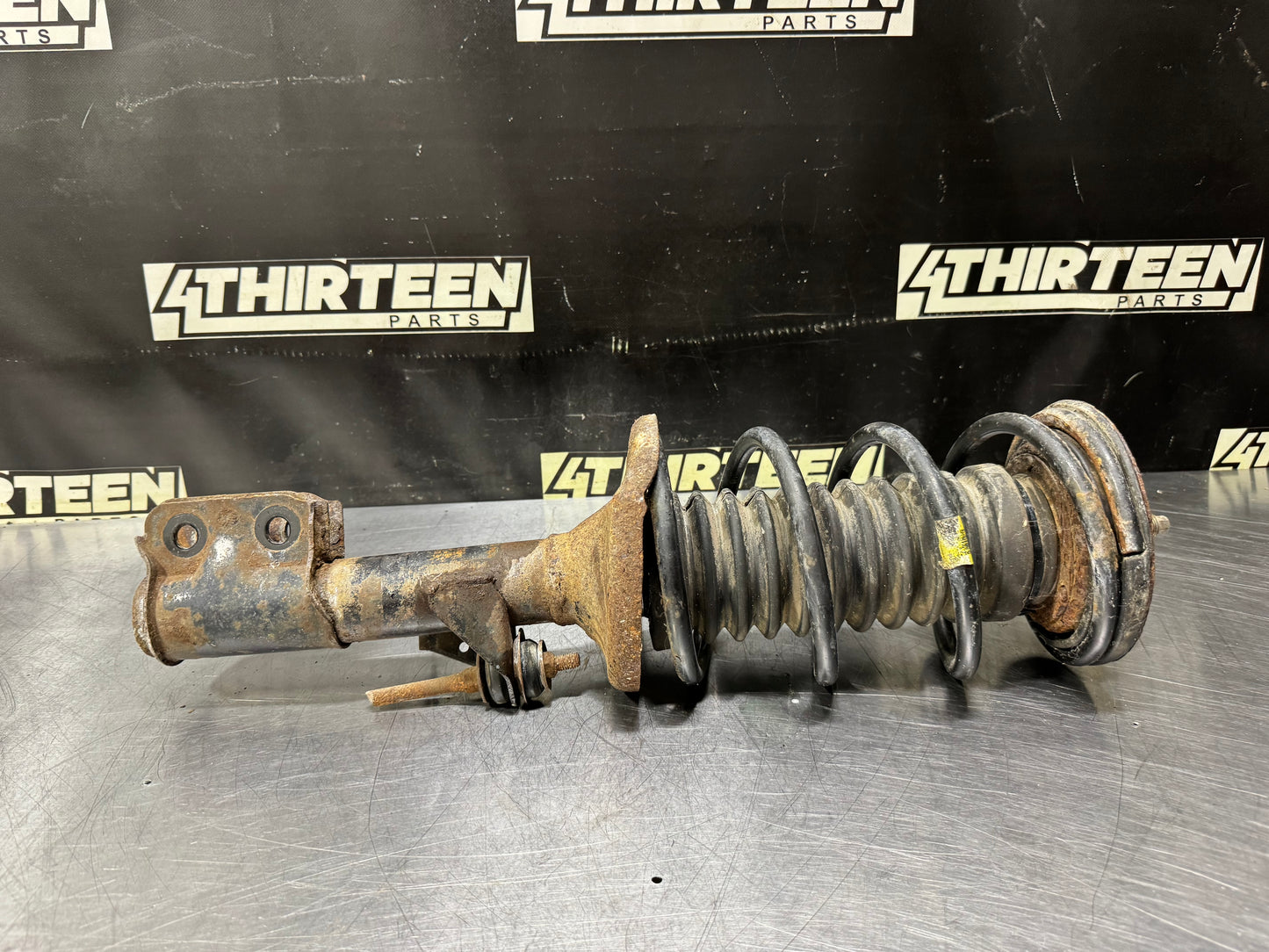 04 PONTIAC GTO LH DRIVER SIDE STRUT ASSEMBLY OEM #N697