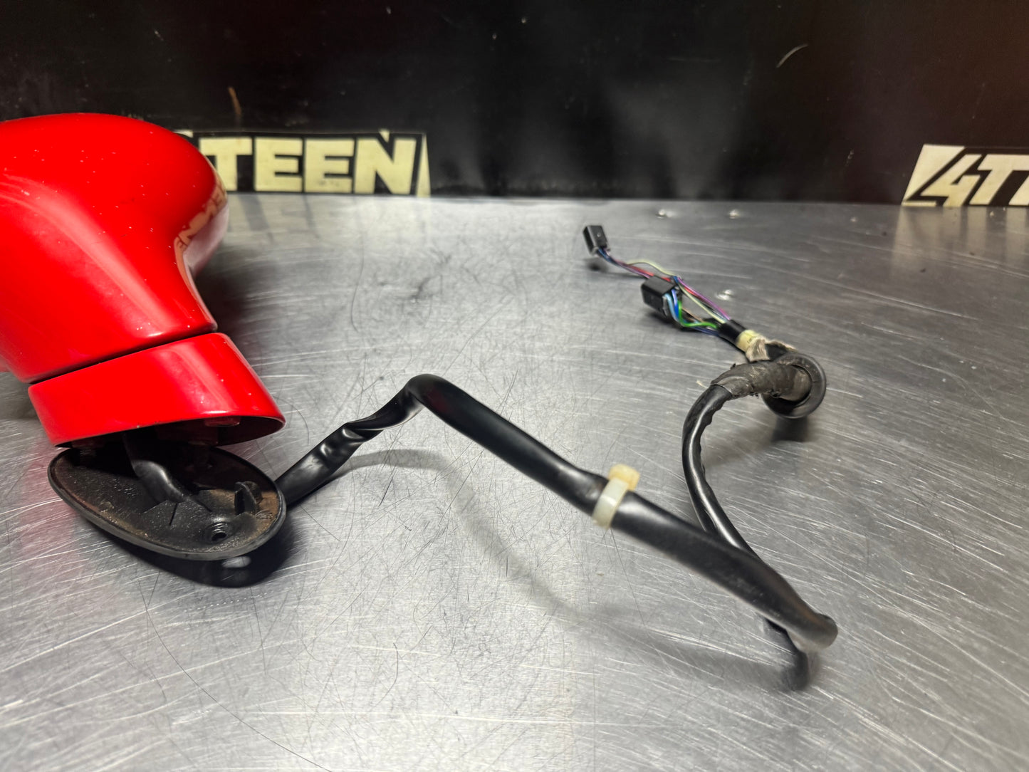 1997-2004 CORVETTE C5 LF DRIVER SIDE MIRROR TORCH RED OEM #N480