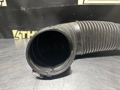 04 PONTIAC GTO AIR INTAKE RUBBER HOSE INTLET OEM #N461