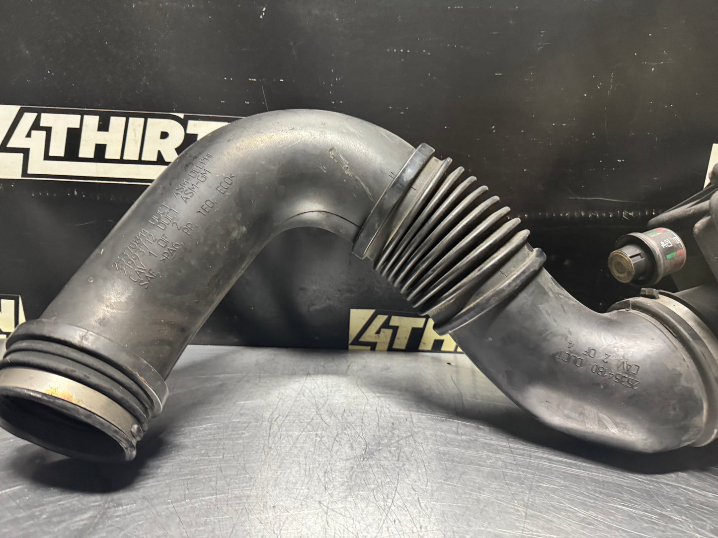 01-05 CHEVY SILVERADO 6.6L LLY DURAMAX AIR INTAKE AIR BOX ASSEMBLY OEM #N456