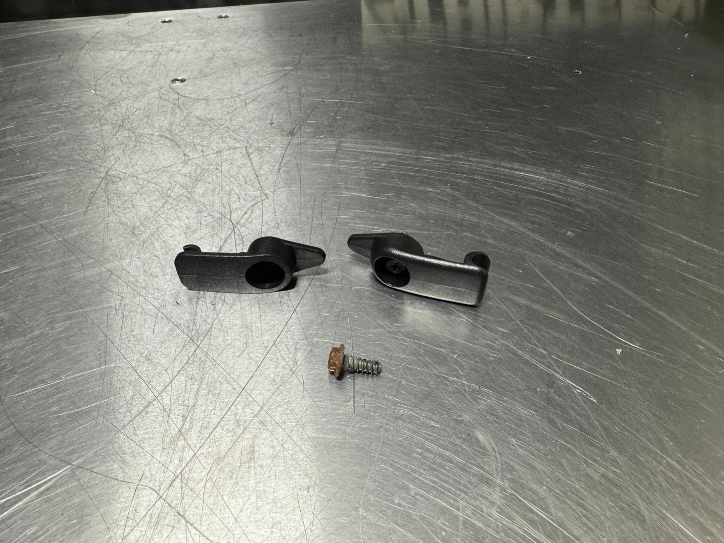 97-04 C5 CORVETTE SUN VISOR CLIPS OEM #N192