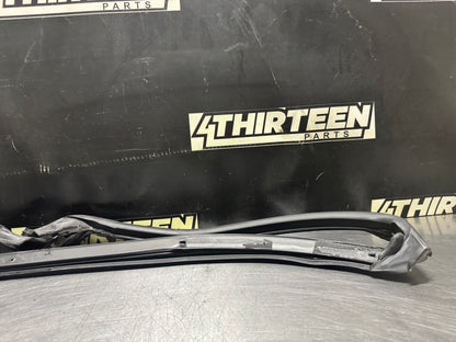 97-04 CORVETTE C5 FRONT WINDSHIELD SEAL / WEATHERSTRIPPING OEM #N541