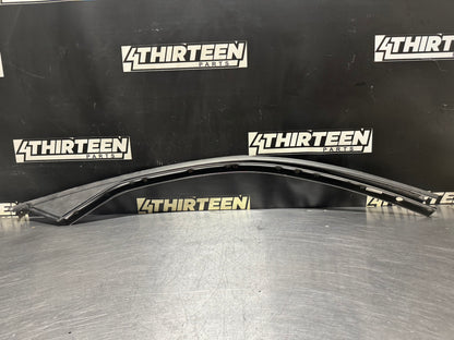97-04 C5 CORVETTE LH DRIVER EXTERIOR A PILLAR MOLDING 10422997 OEM #N285
