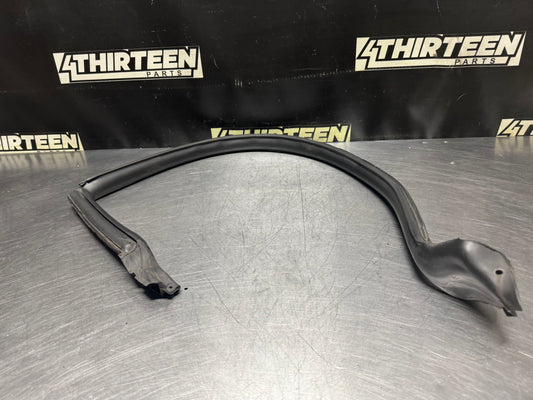 01-04 C5 Z06 FRC CORVETTE RH PASSENGER DOOR SEAL OEM #N553