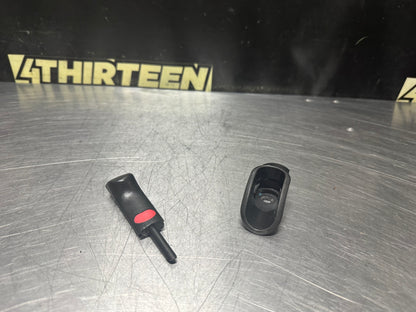 04-06 PONTIAC GTO OEM LH RH INTERIOR DOOR LOCK KNOB PULL OEM 92056808 #N776