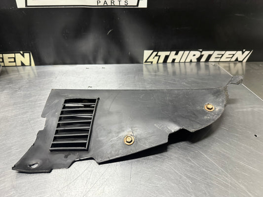 1997-2004 C5 CORVETTE RH PASSENGER SPLASH SHIELD 10275466 USED OEM #N198