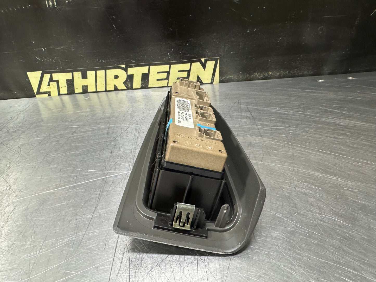 03-07 CHEVY SILVERADO 1500 RH PASSENGER WINDOW SWITCH 15109674 OEM #N899