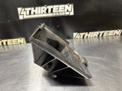 97-04 C5 CORVETTE BATTERY TRAY OEM 10268430 #N160