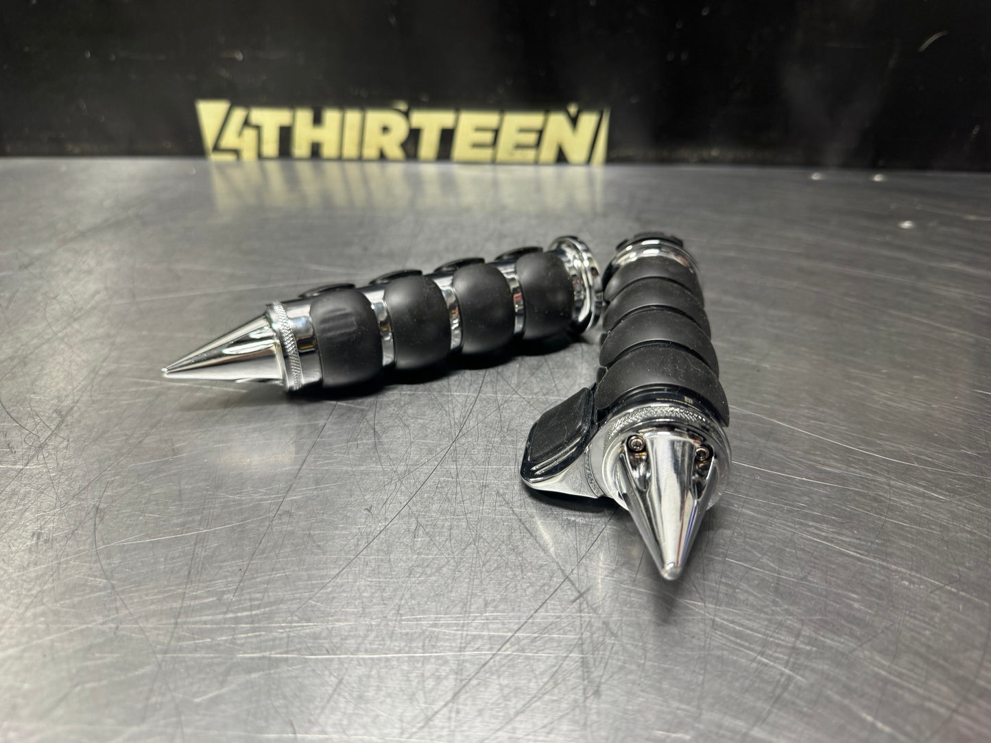 AFTERMARKET MOTORCYCLE SPIKE HANDLE BAR GRIPS FOR HARLEY DAVIDSON #N789