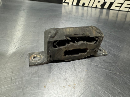 1997-2004 C5 CORVETTE REAR RUBBER EXHAUST HANGER #L269