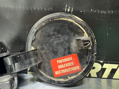 04-06 PONTIAC GTO FUEL FILLER DOOR ASSEMBLY BLCK 92119899 OEM #N620