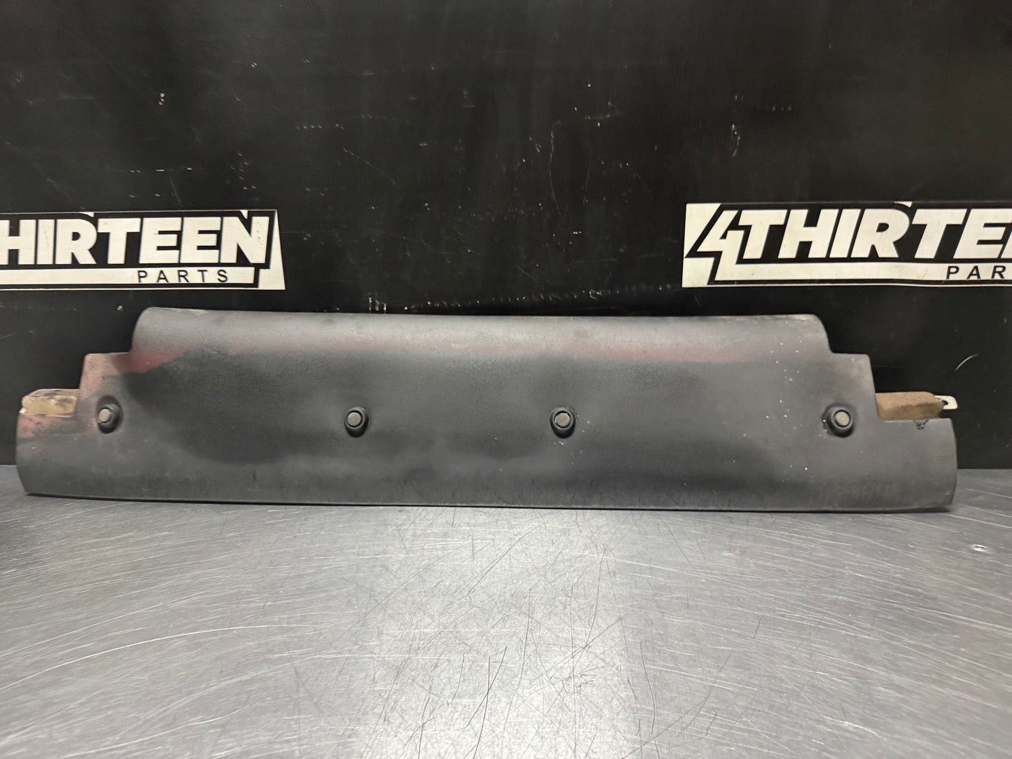 97-04 C5 CORVETTE LOWER CENTER AIR DEFLECTOR ASSEMBLY 10401458 OEM #N287