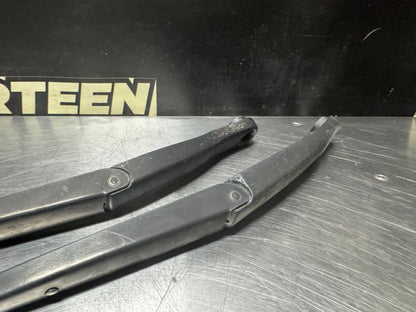 04-06 PONTIAC GTO WINDSHIELD WIPER ARMS OEM #N307
