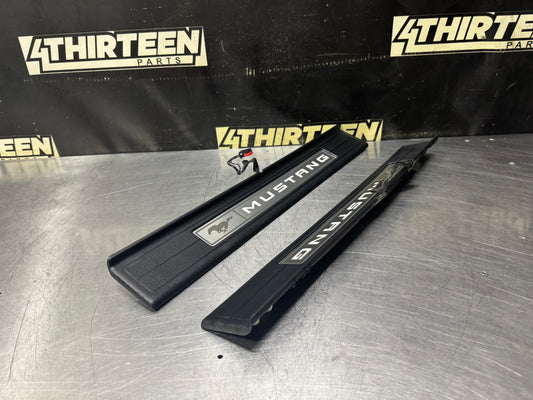 15-17 FORD MUSTANG GT ILLUMINATED DOOR SILLS PAIR #V1
