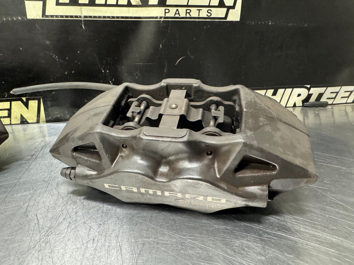 16-24 CAMARO SS DRIVER SIDE AND PASSENGER SIDE REAR BREMBO CALIPERS OEM #X3