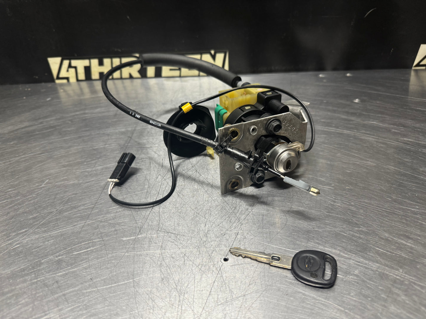 1997 - 2004 CORVETTE C5 IGNITION SWITCH W/ KEY OEM 10308321 #N349